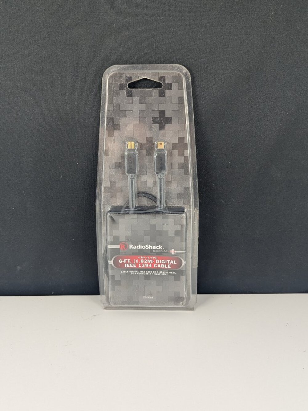 NEW Radio Shack Digital IEEE 1394 Cable 4 Pin to 4 Pin 6Ft / 15-1068